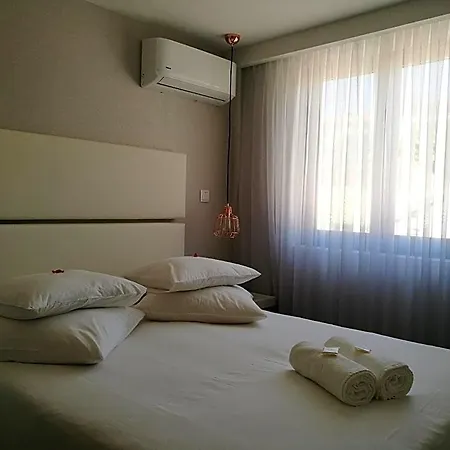Gaia Porto *
